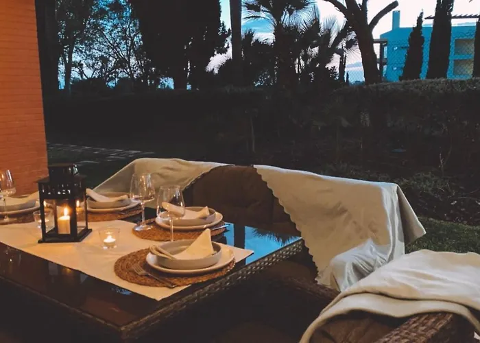 아파트 The Palm At The Palm Village 2 Bedrooms 빌라모라