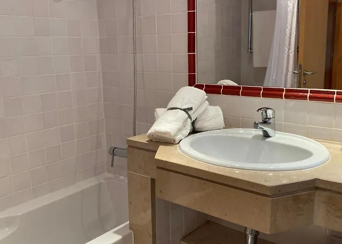 아파트 The Palm At The Palm Village 2 Bedrooms *
