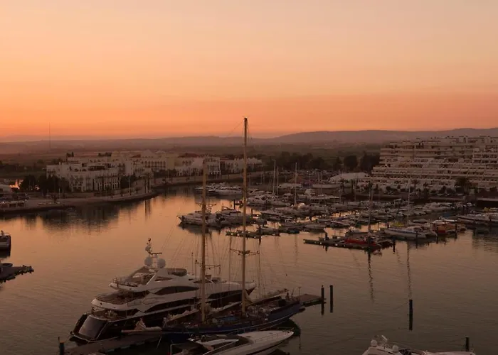 The Palm At The Palm Village 2 Bedrooms 아파트